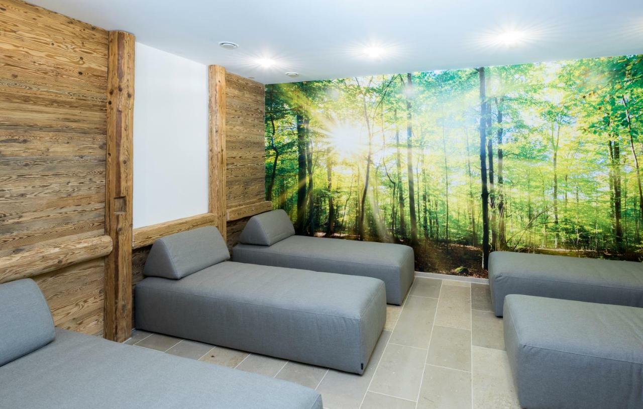 ลันด์โฮเทล ซุม อัดเลอร์ Hotel Oberbechingen ภายนอก รูปภาพ